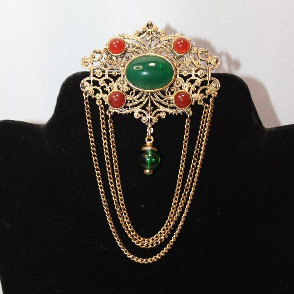 Vintage Victorian Revival Cabachon Green and Faux Carnelian Stones Brooch